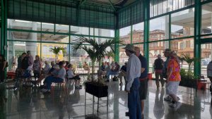 M/S Volendam atraca no porto de Manaus com mais de 2 mil turistas