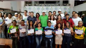 Imagem da notícia - Governador Wilson Lima entrega certificados do curso ‘Bem Receber’ em Parintins