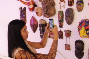 Imagem da notícia - Influenciadora indígena, Ira Maragua promove turismo e cultura nas redes sociais