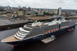 Imagem da notícia - Temporada de Cruzeiros: primeiro navio do ano chega com mais de 2 mil turistas