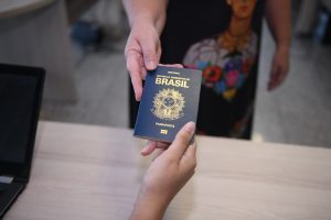 Imagem da notícia - Exigência de visto para turistas dos EUA, Canadá e Austrália é adiada para abril