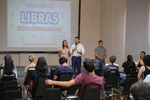 Imagem da notícia - Amazonastur capacita profissionais do turismo em curso de Libras