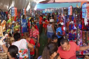 Imagem da notícia - Festival de Parintins 2024: Ferramenta Amazonas To Go auxilia turistas na hora de garantir presentes regionais