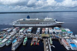 Imagem da notícia - MS Aurora: maior cruzeiro da temporada atraca no Porto de Manaus com mais de 2,4 mil turistas