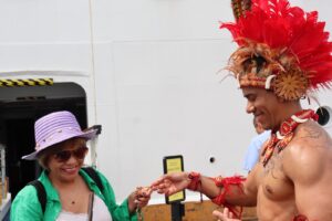 Imagem da notícia - Temporada de Cruzeiros: Navio Insignia atraca no Porto de Manaus com mais de 980 turistas