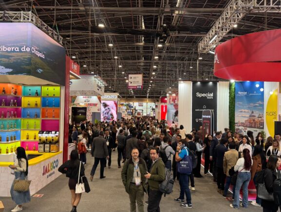 Amazonas fortalece presença internacional e amplia articulação da rota Manaus–Bogotá na A…