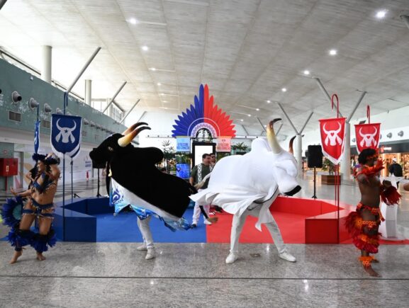 Festival de Parintins 2026: Em parceria com Vinci Airports, Amazonastur apresenta o recep…